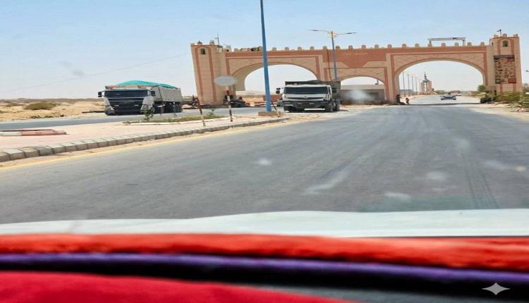 إضراب شامل لمصانع البلك والخرسانة في عتق احتجاجاً على فرض جبايات جديدة