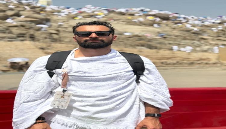 صدمة تقلق محبيه.. أحمد حاتم يعلن تعرضه لإصابة مفاجئة في مكة المكرمة (صور)