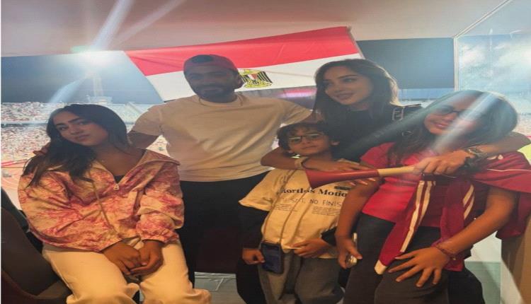 تامر حسني وبسمة بوسيل يخطفان الأنظار في استاد القاهرة.. وظهور عائلي يجدد آمال العودة