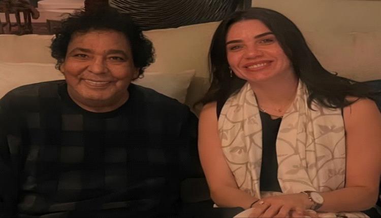 «لحظات لا تُنسى».. نور قدري تكشف تفاصيل لقائها بـ محمد منير في منزله