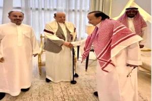 من العكاز إلى الرحيل الأخير.. كيف مهد ظهور 