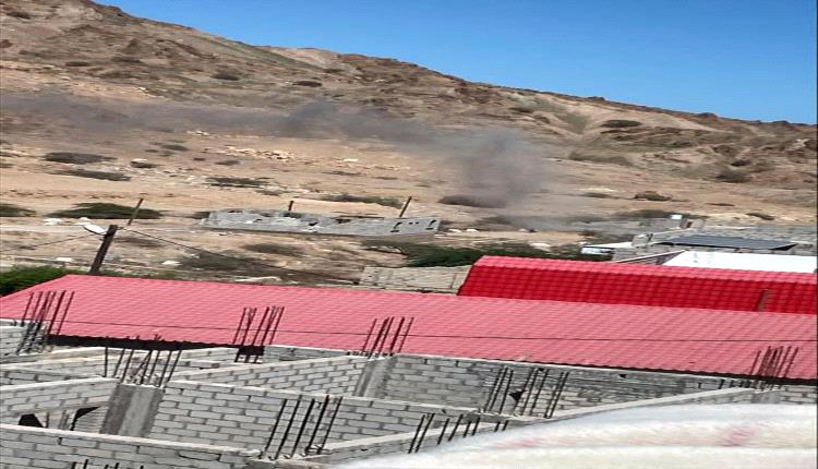 غـ,ـارة جوية تستهدف مركبة شرق المكلا وسقوط قتـ,ـلى وجـ,ـرحى