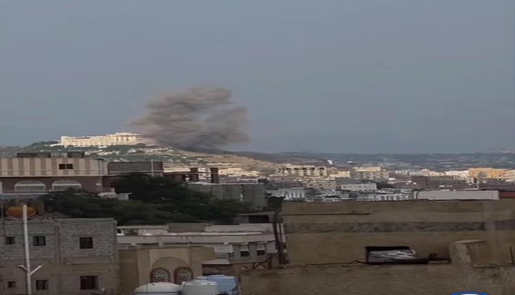 عاجل : طيران حربي يستهدف مواقع وتجمعات لمليشـ,ـيا الحـ,ـوثي في منطقة "سوفتيل" شرقي تعز