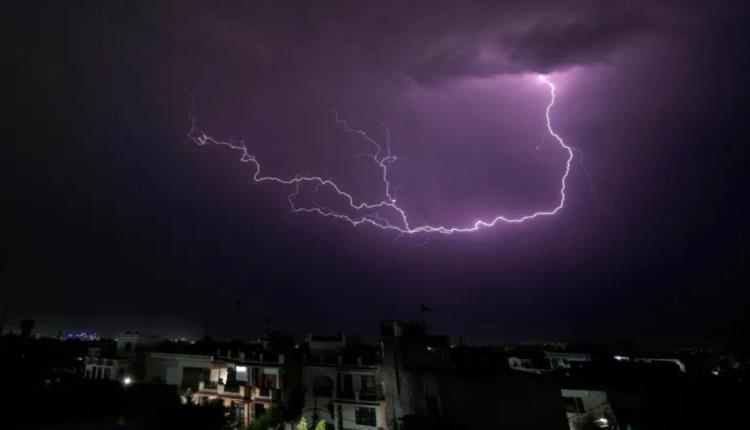 صاعقة تحول مباراة كرة قدم في الأنبار بالعراق إلى مأساة