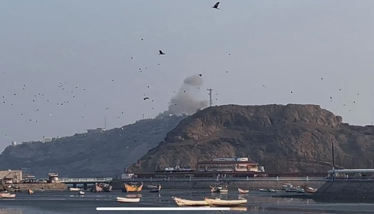 مصدر مسؤول يكشف مصير رئيس واعضاء الحكومة عقب قصـ,ـف حـ,ـوثي استهدف مقر اقامتهم في قصر معاشيق الرئاسي