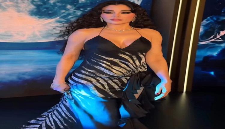 هيفاء وهبي تحبس الأنفاس بإطلالة جريئة بتوقيع كافالي في ملك جمال لبنان
