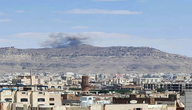 غارة غامضة بصنعاء ووصول قيادات حوثية للمستشفى