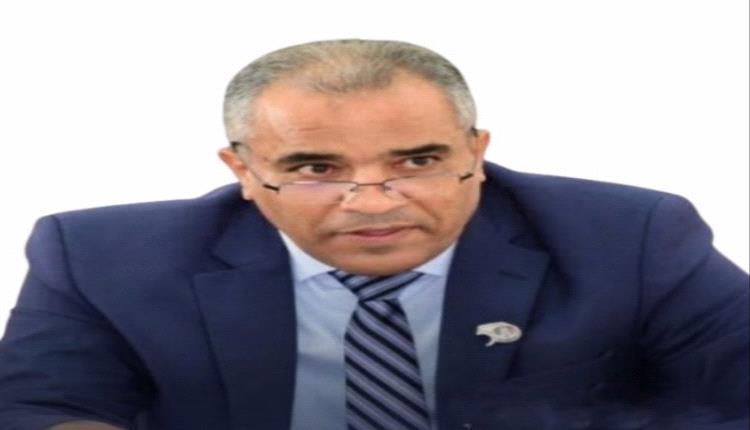 وزير التربية العبادي: قصف الحوثيين قرب المرافق التعليمية يروّع الطلاب ويهدد سلامتهم وحقهم في التعليم الآمن.