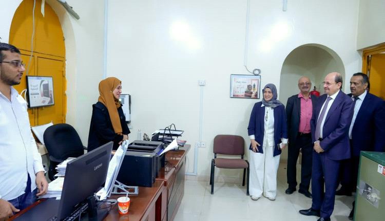وديد ملطوف: بقاء رئيس الوزراء في عدن رغم الحـ,ـرب واستهداف القصر الرئاسي يجسد معنى القيادة في الميدان