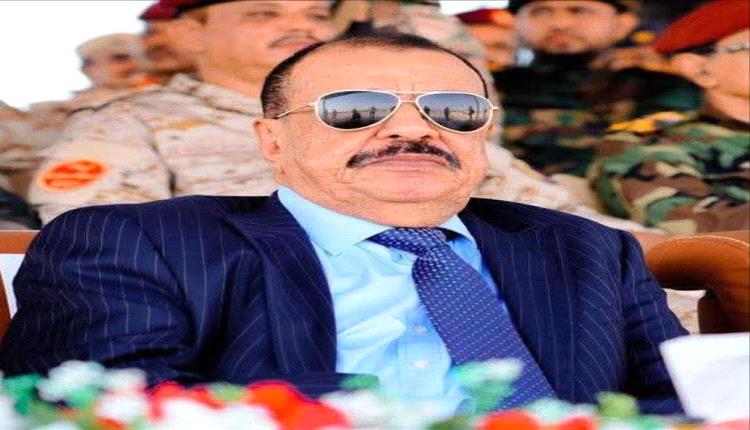 بن بريك يتوعد الحوثي بعد مجزرة معسكر العلم: دماء شبوة لن تنسى والجناة لن يفلتوا من الحساب