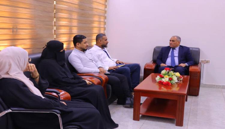وزير التربية العبادي يلتقي منظمة CRS لبحث ومراجعة تقدم تنفيذ مشروع إعادة بناء تعليم الطفولة المبكرة في اليمن (المرحلة الثانية)