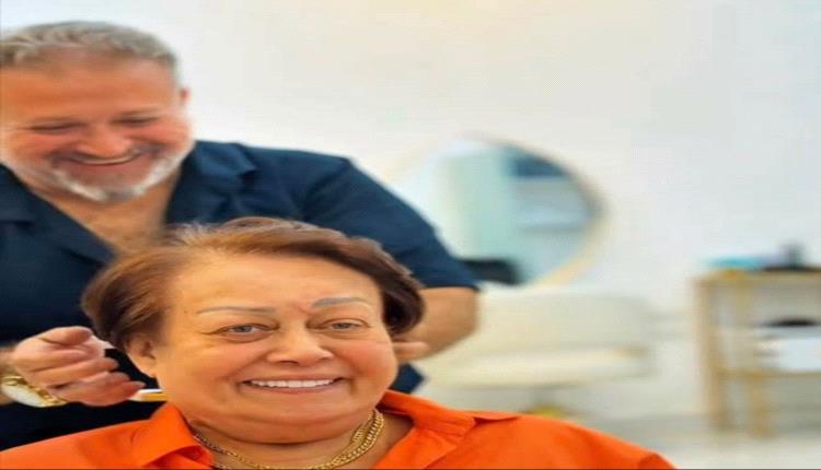 هالة فاخر تتصدر الترند بعد انتشار صورها بقصة شعر جديدة وبدون حجاب