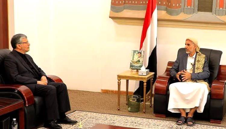 نشاط كبير للسفير الايراني بصنعاء وصحفي يرصد نشاطه