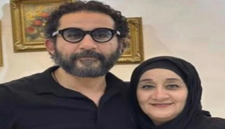 شقيقة أحمد حلمي توجه له رسالة مؤثرة وتلفت الأنظار بمدى شبهها به