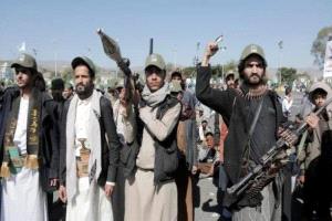 مسيرات تضرب مطار الريان.. الحـ,ـوثي ينقل التصعيد إلى عمق المدن