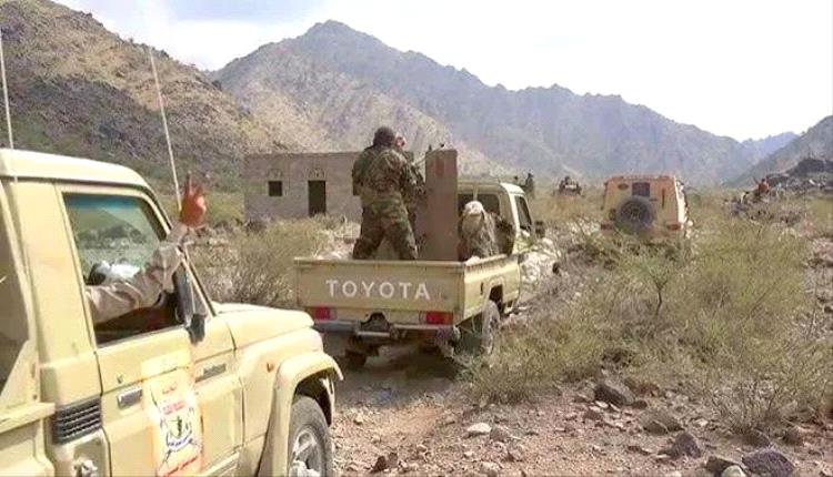 بين خصمين: السلالة في صنعاء والإخوان في قلب الشرعية.. كيف تحوّل التناقض إلى مشروع بقاء؟"