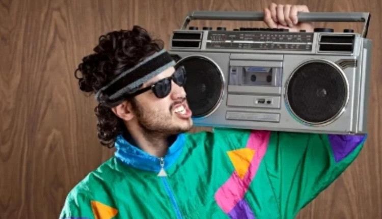 كيف أصبح تريند الثمانينات فخاً لجمع الصور والبيانات؟