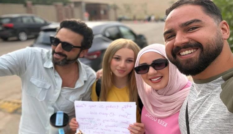 أسما شريف منير تتصدر حديث الجمهور بعد جمعها لزوجها وطليقها وابنتها في أول يوم دراسي