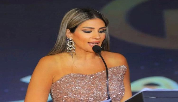 آيات أباظة تتحدث عن دعم شهيرة وعمرو محمود ياسين لها في رحلة العلاج