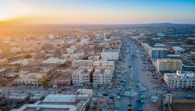 شبوة : انفجـ,ـار عبـ,ـوة ناسـ,ـفة يستهدف طقماً عسكرياً على الخط الدولي شرق عتق