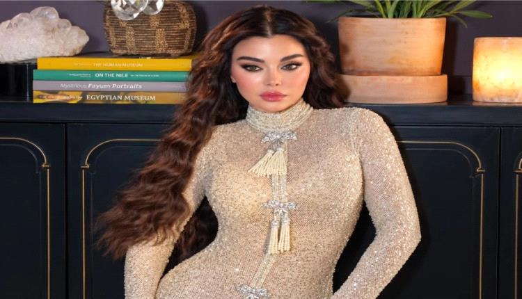 هيفاء وهبي تخطف الأنظار بفستان نيود فاخر وفيونكات من اللؤلؤ