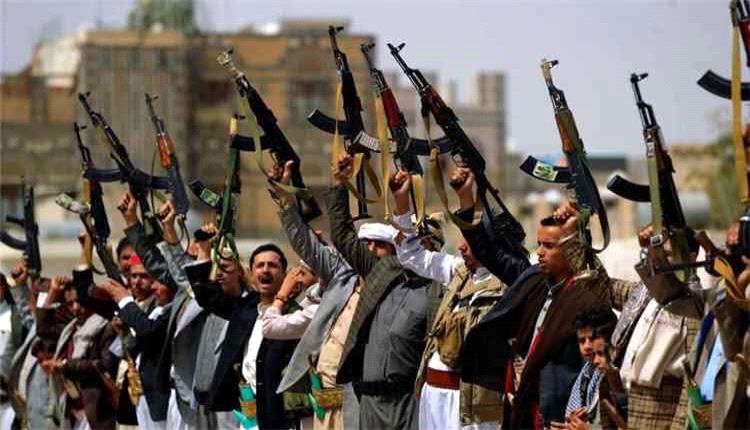 الحوثيون يتركون جرحاهم ينزفون حتى الموت وجثث قتلاهم في الصحراء