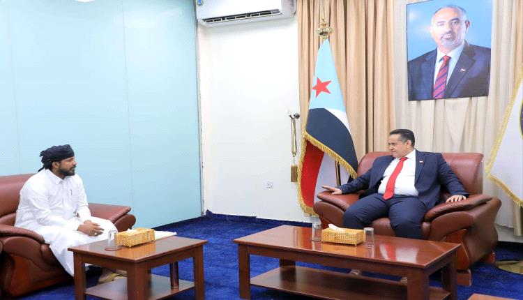 الحالمي يلتقي رئيس تنفيذية انتقالي حصوين بمحافظة المهرة ويطلع على نشاط الهيئة والصعوبات التي تواجه عملها