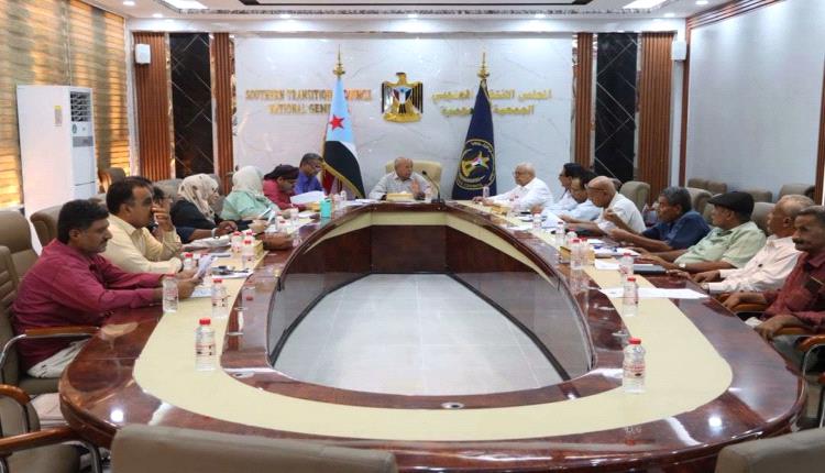الهيئة الإدارية بمجلس المستشارين تُشيد ببطولات القوات الجنوبية وابناء الصبيحة في مواجهة مليشـ,ـيا الحـ,ـوثي