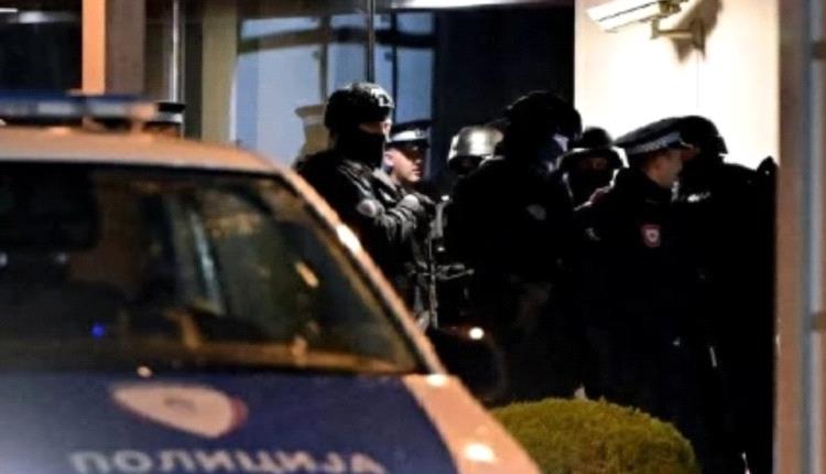 ضابط ينتحر بمكتبه هرباً من مواجهة الفضيحة