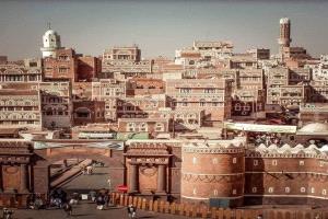 ضربة غامضة ومركزة تهز معاقل الحوثي في صنعاء..مراسل قناة الجزيرة يكشف التفاصيل