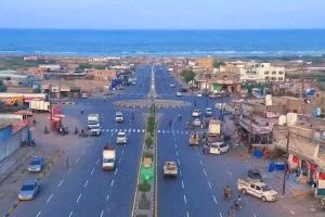 مقتل أسرة بالكامل بقصف للطيران السعودي في المخا