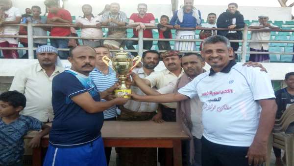 نجوم الكرة يحيون السنوية الأولى للفقيد مالك فواز باحتفالية كروية
