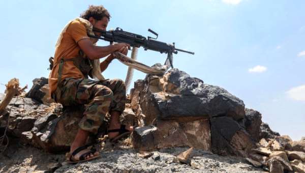 تعز.. الجيش اليمني يسيطر على "الغرافي" حول "معسكر خالد"