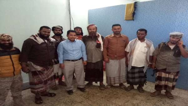 قيادة نقطة مصنع حديد تعتذر للصحفي أحمد ماهر