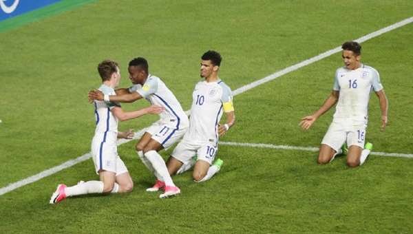 منتخب إنجلترا يهزم كوريا الجنوبية ويتأهلان معًا للدور المقبل في مونديال الشباب