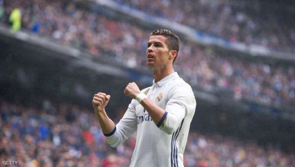 رونالدو يتخطى غريفز كأفضل هداف في البطولات الأوروبية