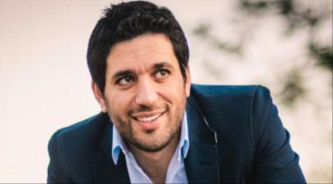 حسن الرداد متحرش فى فيلم "ساعة صفا" مع أحمد فتحى