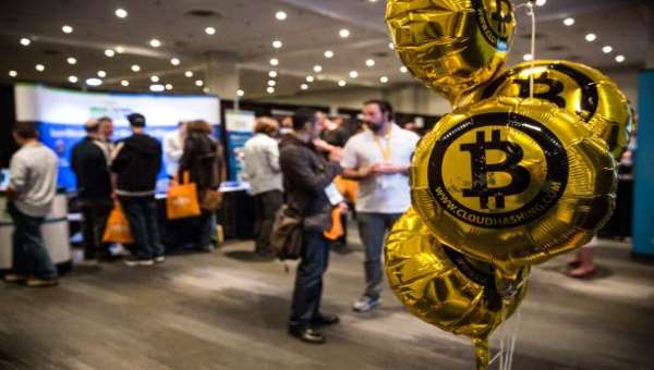 الإفتاء المصرية: بيتكوين حرام شرعاً